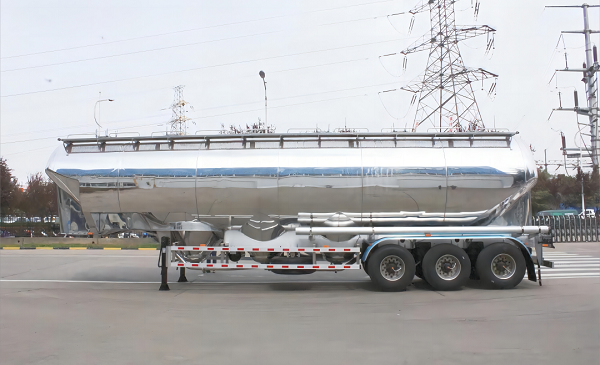 鋁合金立式粉罐半掛車(chē)的優(yōu)勢(shì)都有哪些？